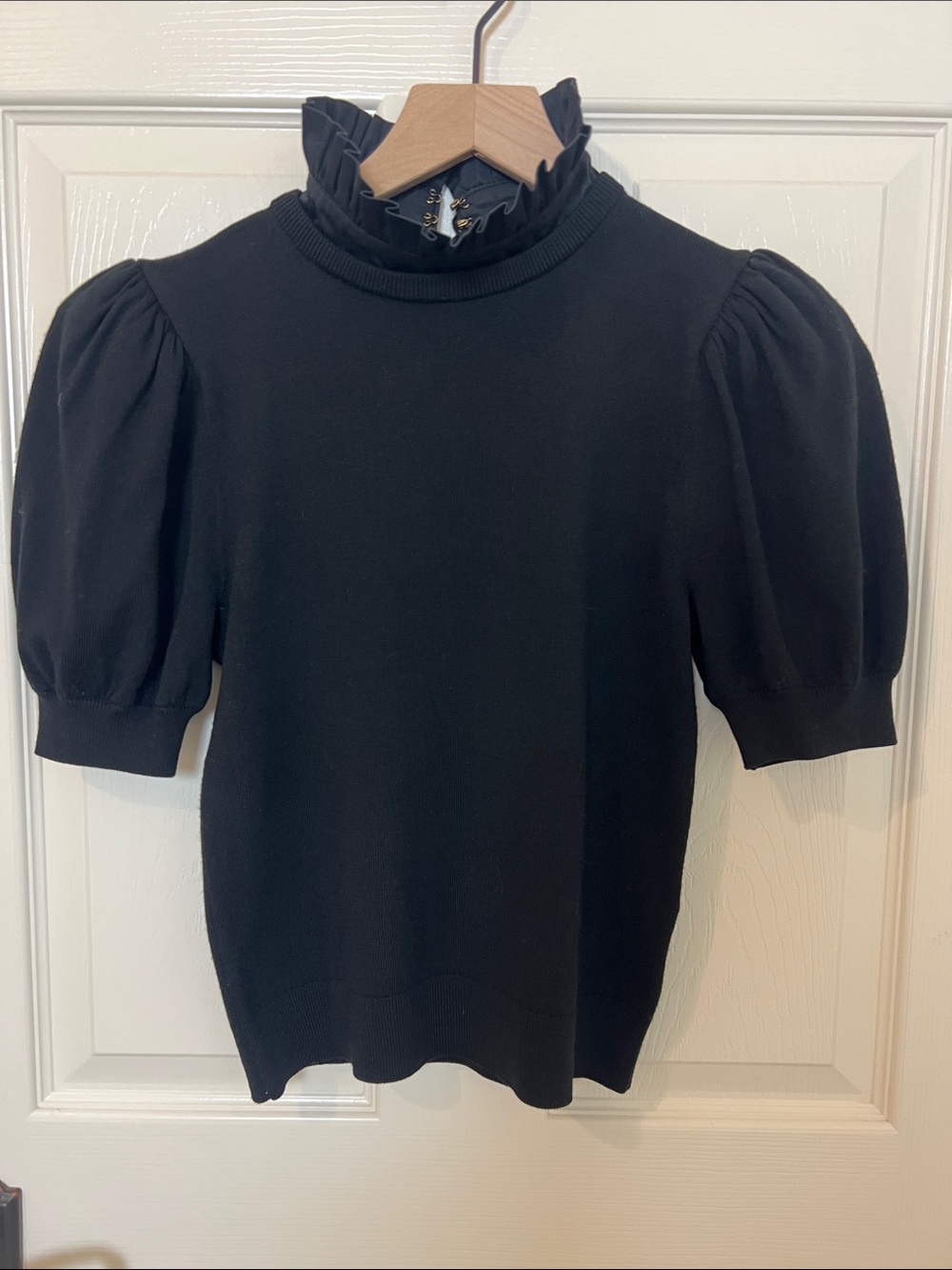 Alice + Olivia Sweater Chase Black Ruffled Mock Neck Puff Sleeve Top Like New